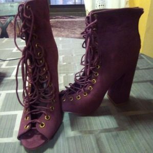 selling these beautiful shoes